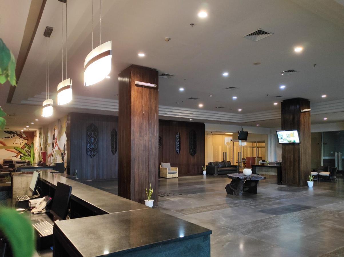 Horison Ultima Bandara Balikpapan Hotel Sepinggang Kecil Екстериор снимка